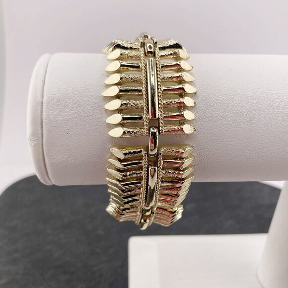 CORO PEGASUS Vintage light silvery gold tone metal picket fence link bracelet - Picture 6 of 10